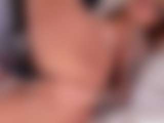 Live cam show with Steffany Beck - Blonde Hair Curvy on ObeyMaria