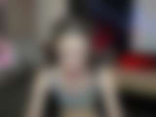 EmmiGreen's Live Sex Cam Show