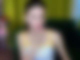 EmmiGreen's Live Sex Cam Show