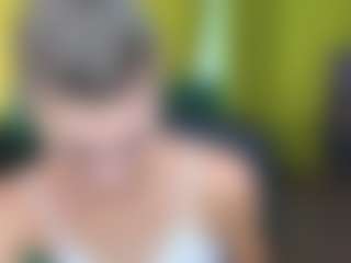EmmiGreen's Live Sex Cam Show