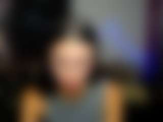 EmmiGreen's Live Sex Cam Show