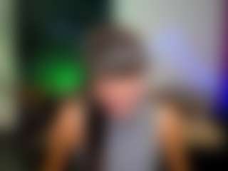 EmmiGreen's Live Sex Cam Show