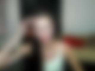 Live cam show with EmmiGreen - No Smoking on SinfulBabes