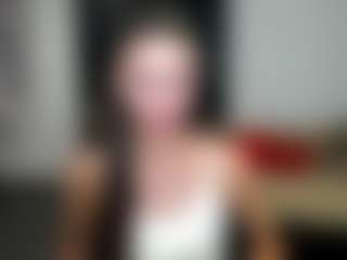 Live cam show with EmmiGreen - White on Hubzter Live | ukraine