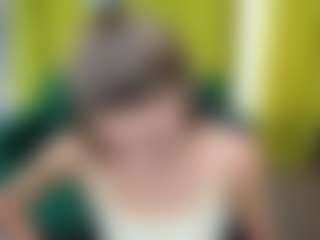 EmmiGreen's Live Sex Cam Show