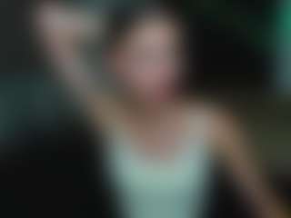 EmmiGreen's Live Sex Cam Show