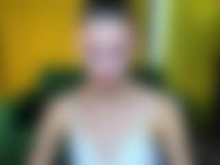 EmmiGreen's Live Sex Cam Show