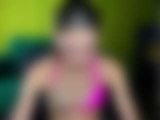 EmmiGreen's Live Sex Cam Show