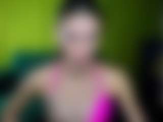 EmmiGreen's Live Sex Cam Show