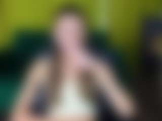 Live cam show with EmmiGreen - White on Camsoda | ukraine