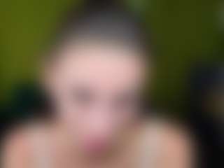 EmmiGreen's Live Sex Cam Show