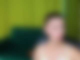 EmmiGreen's Live Sex Cam Show