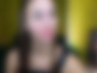 EmmiGreen's Live Sex Cam Show