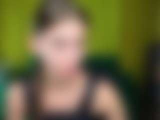 EmmiGreen's Live Sex Cam Show