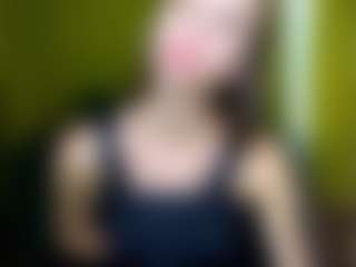 EmmiGreen's Live Sex Cam Show