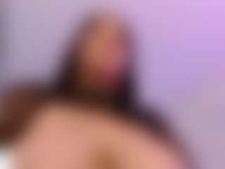 LaynaJucyBoobs's Live Sex Cam Show