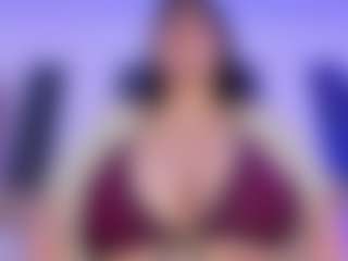 Live cam show with Layna - Natural on Camsoda