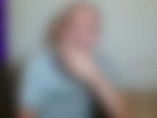 Live cam show with JohanBarker - Chubby on Fit Hotties