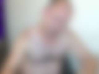 Live cam show with JohanBarker - Chubby on WildCum