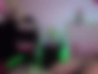 Live cam show with Nathalie08 - Bald on StripNow