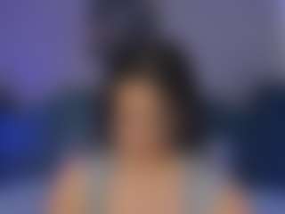 Live cam show with Kathia Hot - Camel Toe on StripNow
