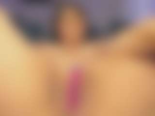 Live cam show with Kathia Hot - Camel Toe on Camsoda