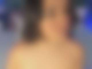 Live cam show with Kathia Hot - Camel Toe on crypto-cams