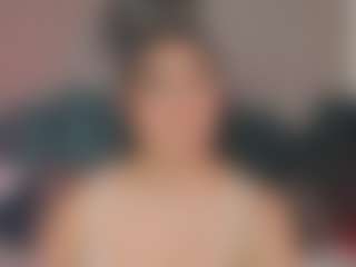 Live cam show with Kathia Hot - Camel Toe on livesuperchat.net
