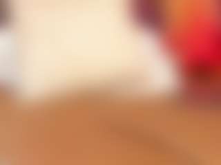 Live cam show with megan-woll - French on Milfs Live | colombia