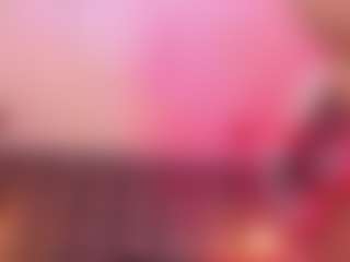 Live cam show with megan-woll - Fingers on StripNow
