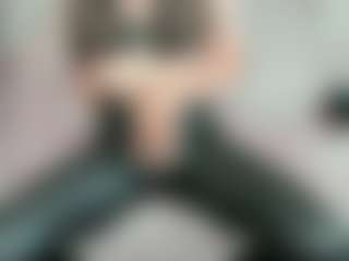 Live cam show with valeriasecret - Flat Chested on xxxlivecams.org