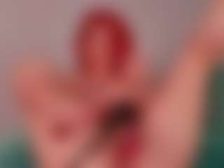 Live cam show with BewitchingEva - Fingers on Camsoda
