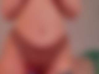 Live cam show with BewitchingEva - Small Tits on Livezox
