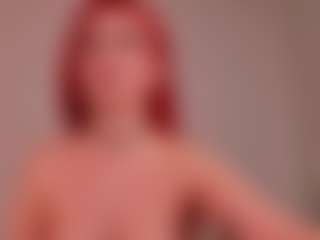 Live cam show with BewitchingEva - Cute on chickslive.net