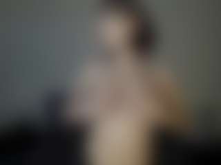 Iza Lim's Live Sex Cam Show