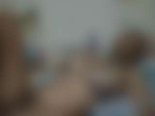 Live cam show with Paradisejas - Average on Big Tits