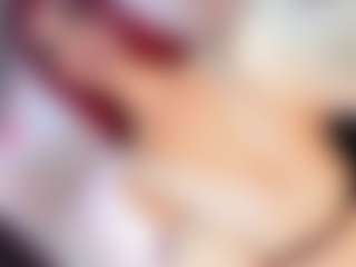 Live cam show with luciarazavi - Drinking on crypto-cams