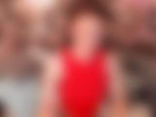 Live cam show with MelanieGrand - Eating Pussy on Strip Flash - Live Sex Shows