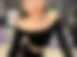 Live cam show with MelanieGrand - Student on madthumbs