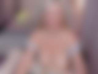 Live cam show with ScarlettMai - MILF on Latina Girls