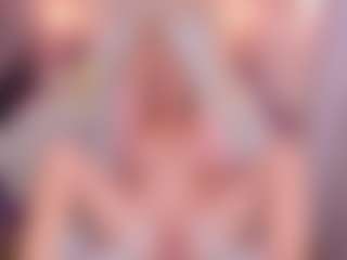 Live cam show with ScarlettMai - Belly on Hubzter Live