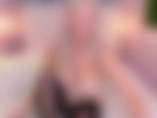Live cam show with ScarlettMai - Belly on madthumbs