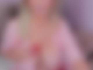 Live cam show with ScarlettMai - Belly on Camsoda