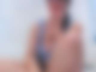 Spettacolo in cam dal vivo con adafontaine18 - Virgin su Camsoda