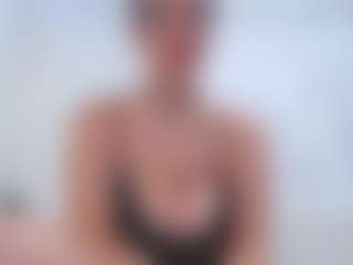 adafontaine18's Live Sex Cam Show