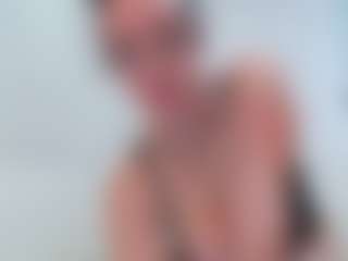 adafontaine18's Live Sex Cam Show