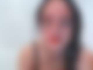 Live cam show with adafontaine18 - Virgin on AdultVida.com