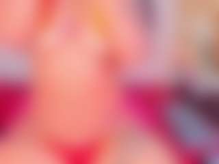Live cam show with Zenda-Moretti - Genital Piercings on Streamer API