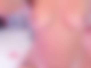 Live cam show with Zenda-Moretti - Facial Piercings on TastyBlacksLive