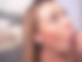 Live cam show with aneelory - Amateur MILF on livesuperchat.net